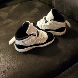 Jordan Retro 11 DMP Gratitude 378040-170 Size 6C Toddler